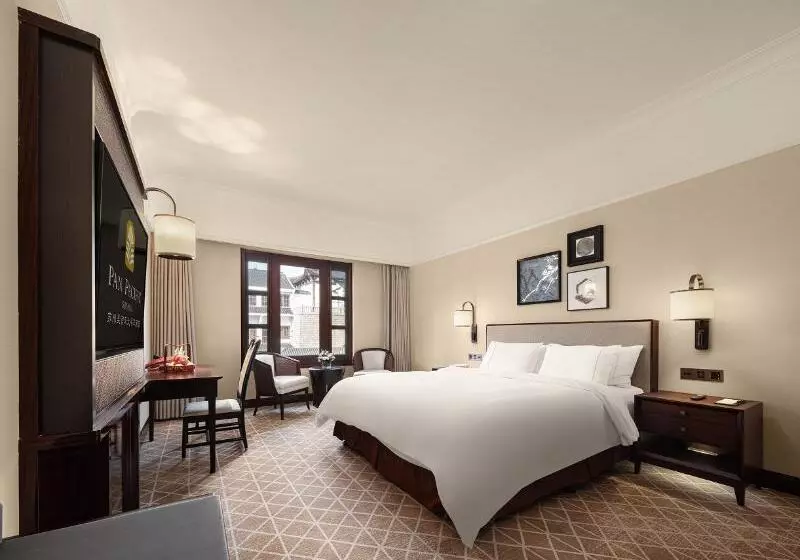 キングサイズベッドのデラックスルーム, Pan Pacific Suzhou