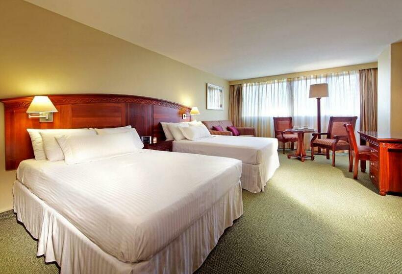 اتاق اجرایی یک تخته, Dominican Fiesta