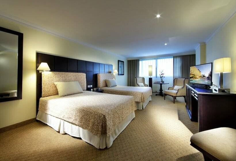 اتاق لوکس با چشمانداز شهر, Dominican Fiesta