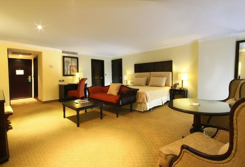 سوییت جونیور لوکس, Dominican Fiesta