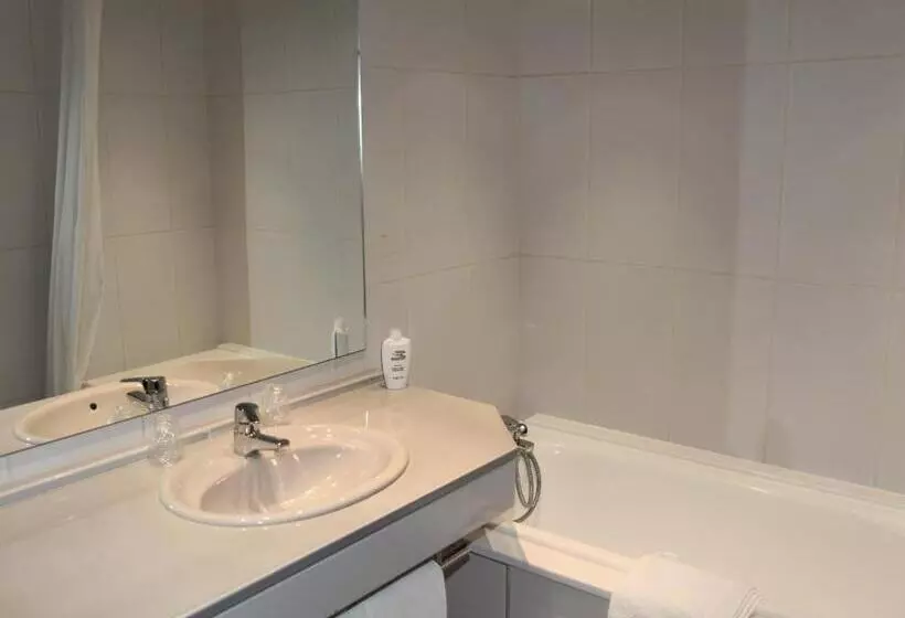 اتاق استاندارد, Amirauté Hôtel Golf Deauville