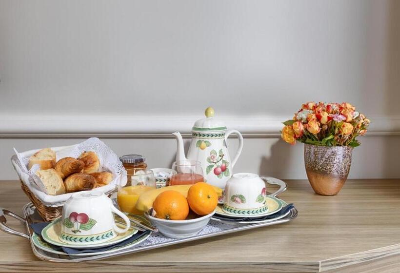 スーペリアールーム, Apollinaire