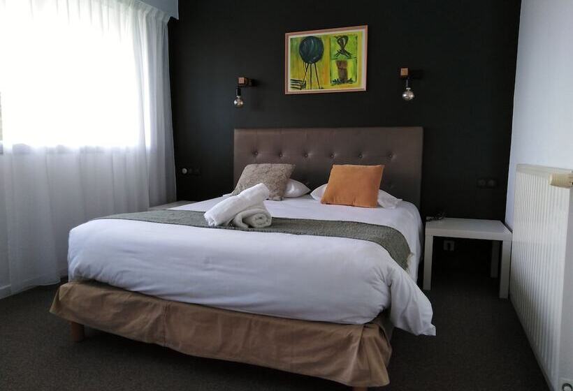 חדר סופריור, Astoria