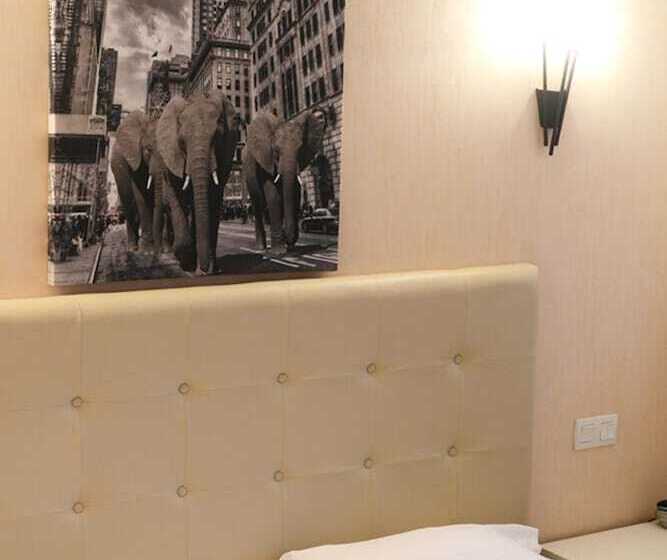 חדר סופריור, Astoria