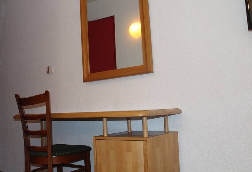 غرفة قياسية فردية, Euro Hôtel Paris Créteil