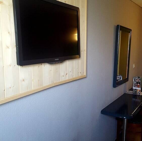 Номер Стандарт Трехместный, Euro Hôtel Paris Créteil