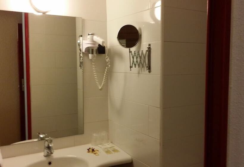 غرفة قياسية رباعية, Euro Hôtel Paris Créteil