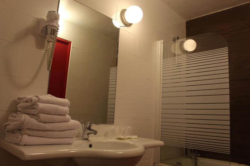 غرفة قياسية ثلاثية, Euro Hôtel Paris Créteil