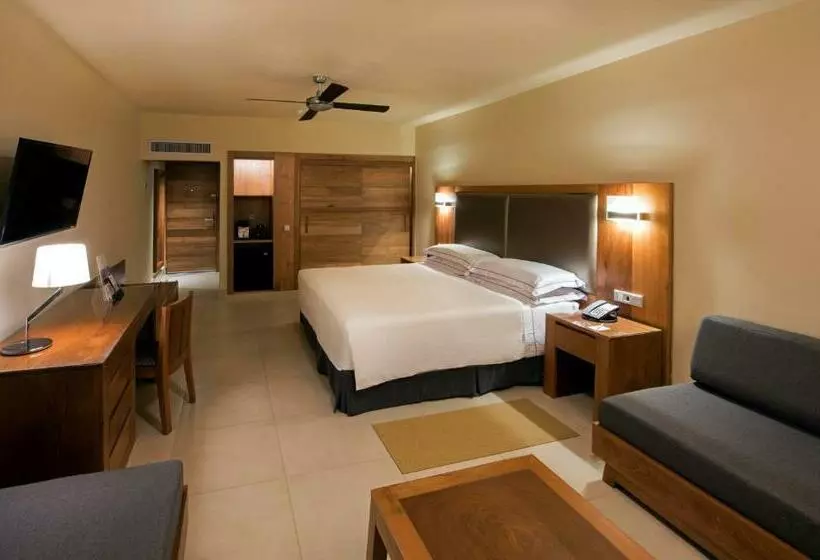 اتاق سوپریور با چشمانداز دریا, Occidental Punta Cana All Inclusive