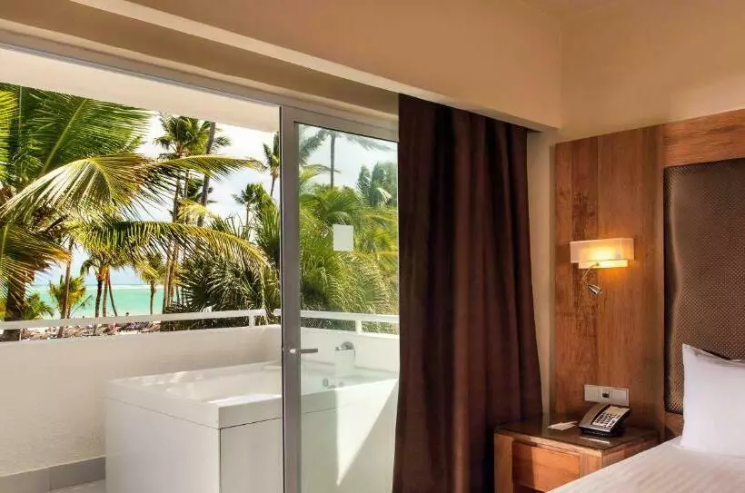 سوییت جونیور با چشمانداز دریا, Occidental Punta Cana All Inclusive