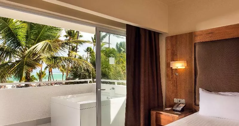 سوییت جونیور با چشمانداز دریا, Occidental Punta Cana All Inclusive