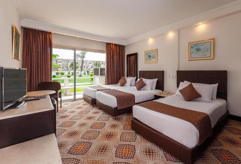 اتاق استاندارد سه نفره, Pyramids Park Resort Cairo