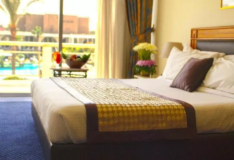 メゾネットスイート, Pyramids Park Resort Cairo