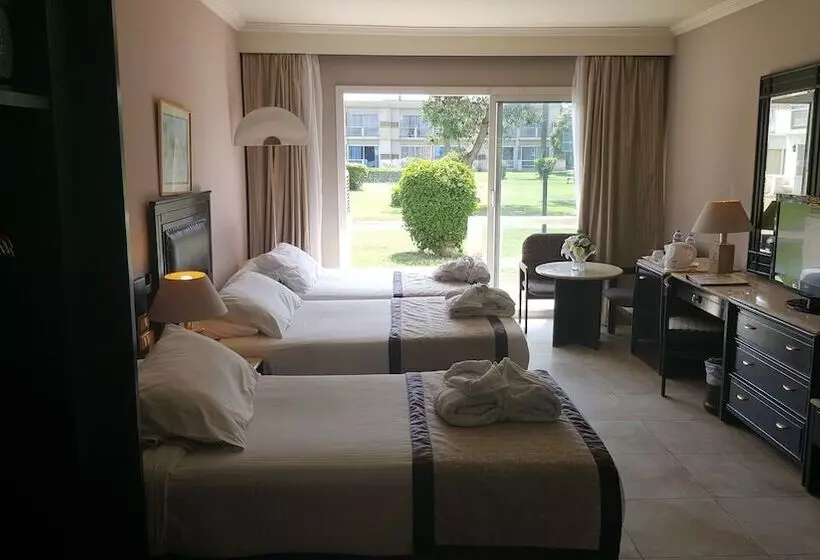 スタンダードトリプルルーム, Pyramids Park Resort Cairo