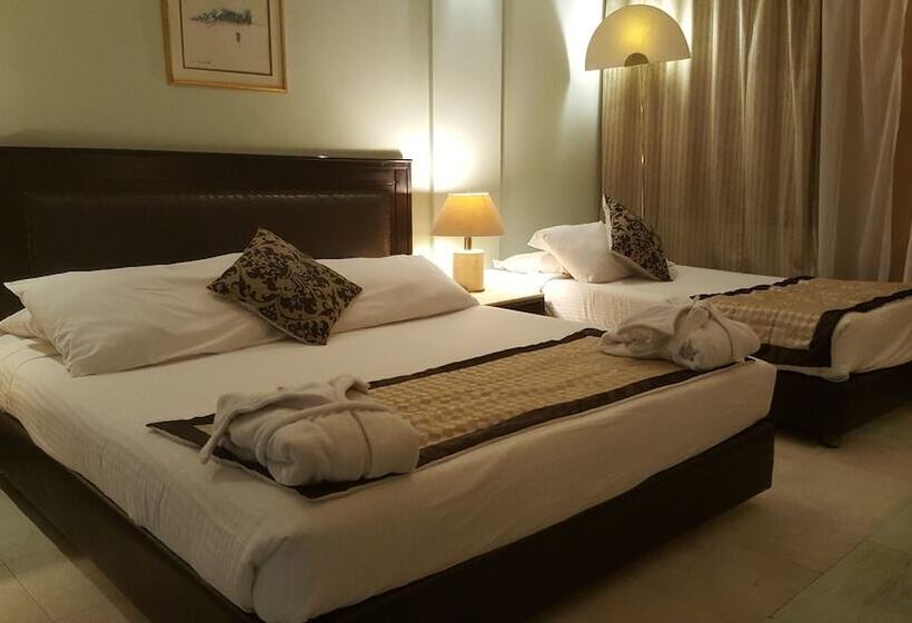 اتاق استاندارد سه نفره, Pyramids Park Resort Cairo