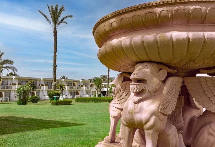 اتاق استاندارد سه نفره, Pyramids Park Resort Cairo