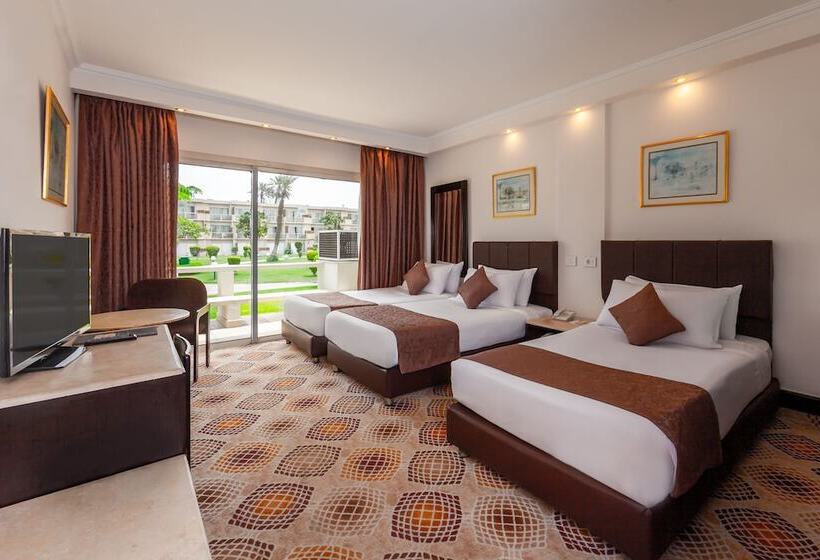 اتاق استاندارد سه نفره, Pyramids Park Resort Cairo