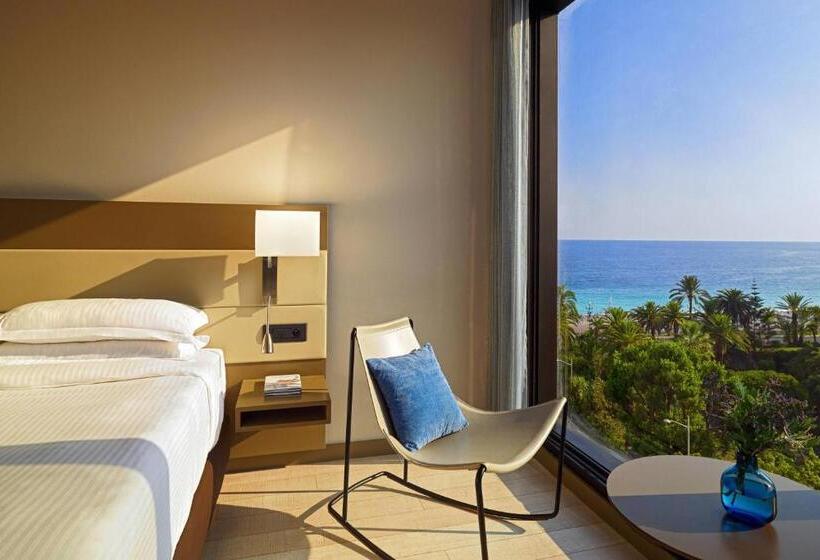 غرفة ديلوكس سرير كينج, Ac Hotel By Marriott Nice