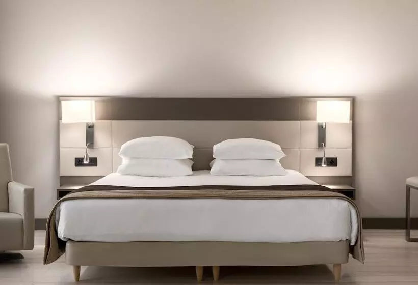 سوییت با چشم‌انداز جانبی دریا, Ac Hotel By Marriott Nice