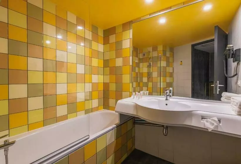 Standard Kolmen Hengen Huone, Best Western Hôtel Grand Parc Marne La Vallée