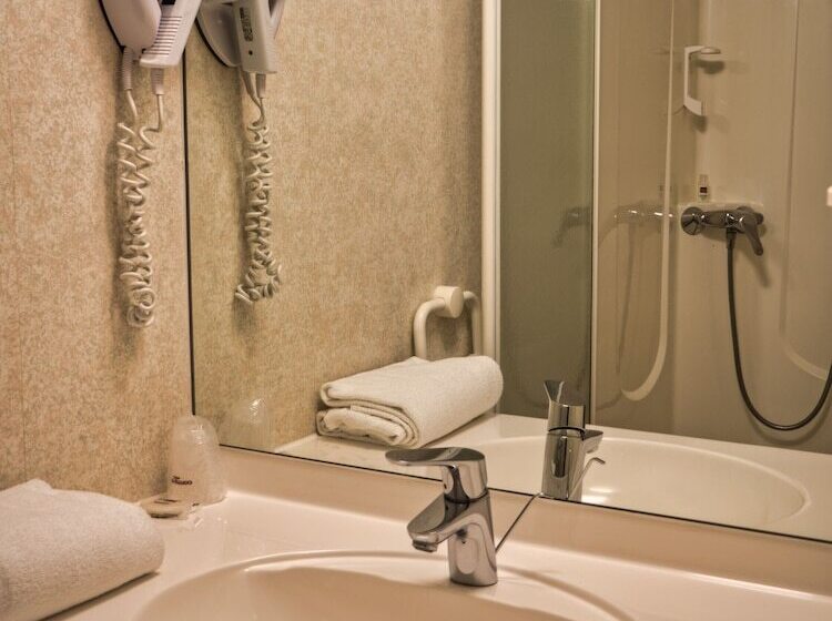 غرفة قياسية ثلاثية, Contact Hotel Le Seino Marin   Cléon Elbeuf