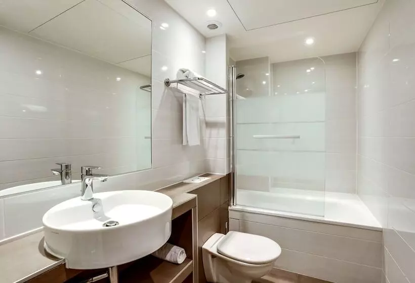 اتاق استاندارد سه نفره, D Amiens