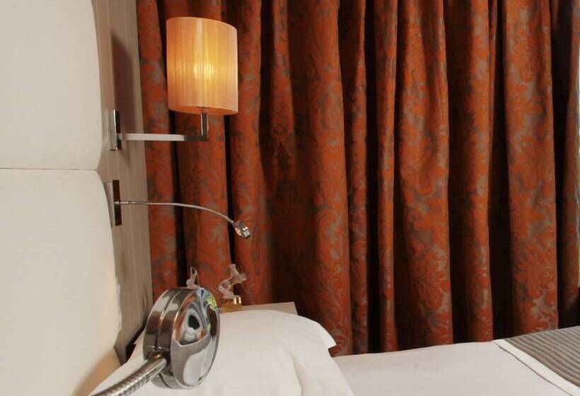 Номер Стандарт, Hôtel De Chiberta & Du Golf