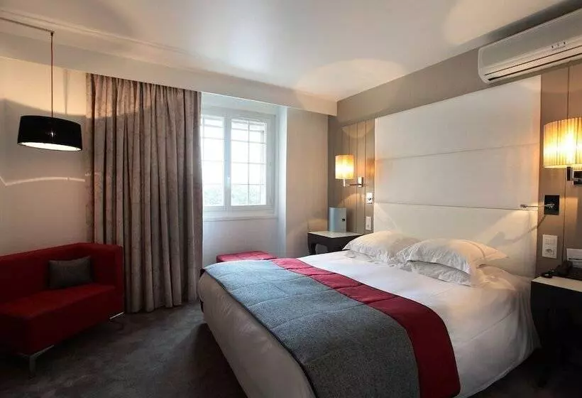 اتاق کلاب, Hôtel De Chiberta & Du Golf