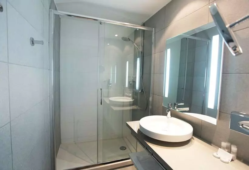 اتاق سوپریور سه تخته, Hôtel De Chiberta & Du Golf