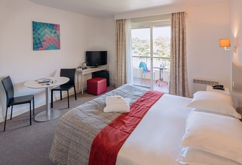 Студия Стандарт, Hôtel De Chiberta & Du Golf