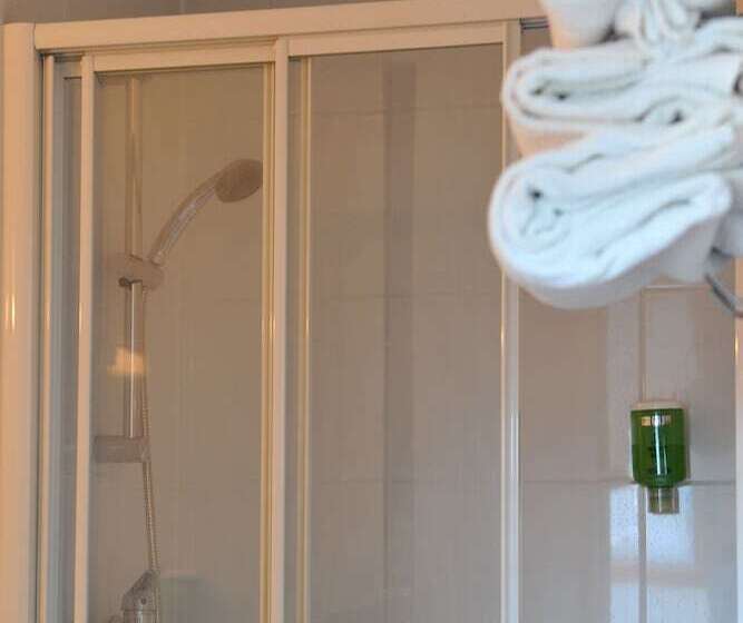 スタンダードトリプルルーム, Hôtel éden   Metz Nord   Woippy   Porte Du Luxembourg