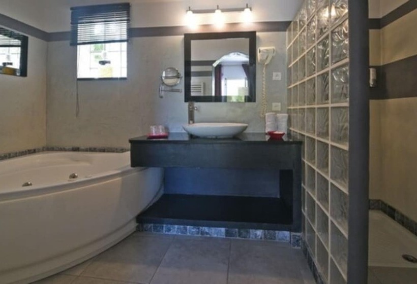 اتاق اجرایی, Golfe Hôtel Porto Vecchio