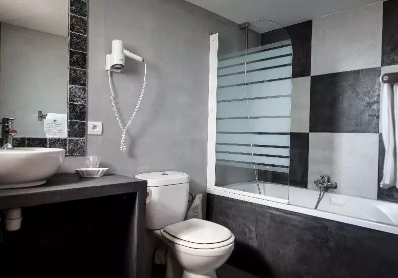 スーペリアトリプルルーム, Golfe Hôtel Porto Vecchio