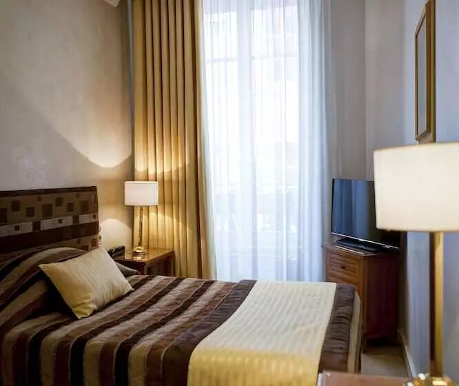 اتاق استاندارد یک نفره, Grand Hotel Des Terreaux
