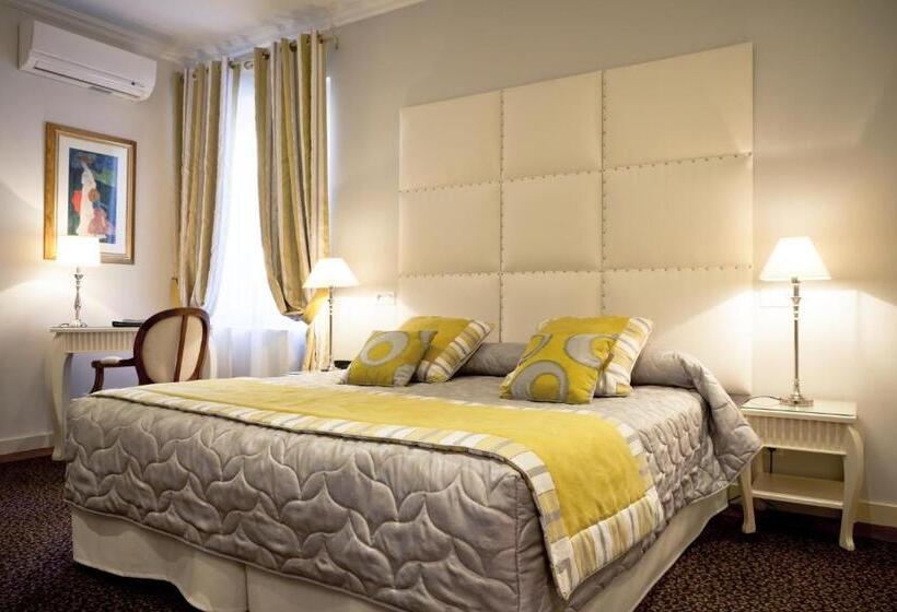 اتاق سوپریور سه تخته, Grand Hotel Des Terreaux