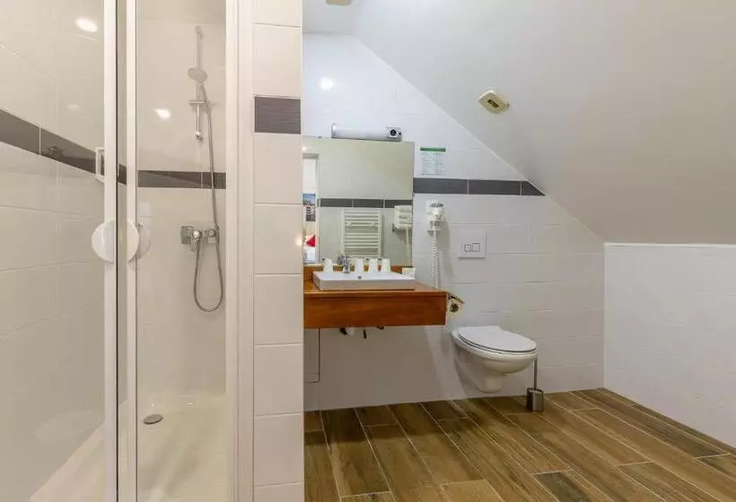 スタンダード４人部屋, Hôtel éden   Metz Nord   Woippy   Porte Du Luxembourg