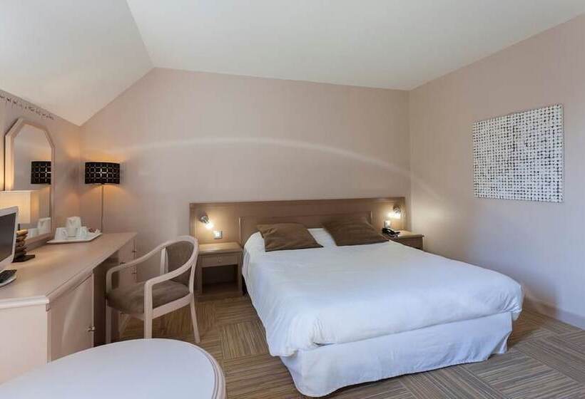 Номер Стандарт, Normandy Country Club