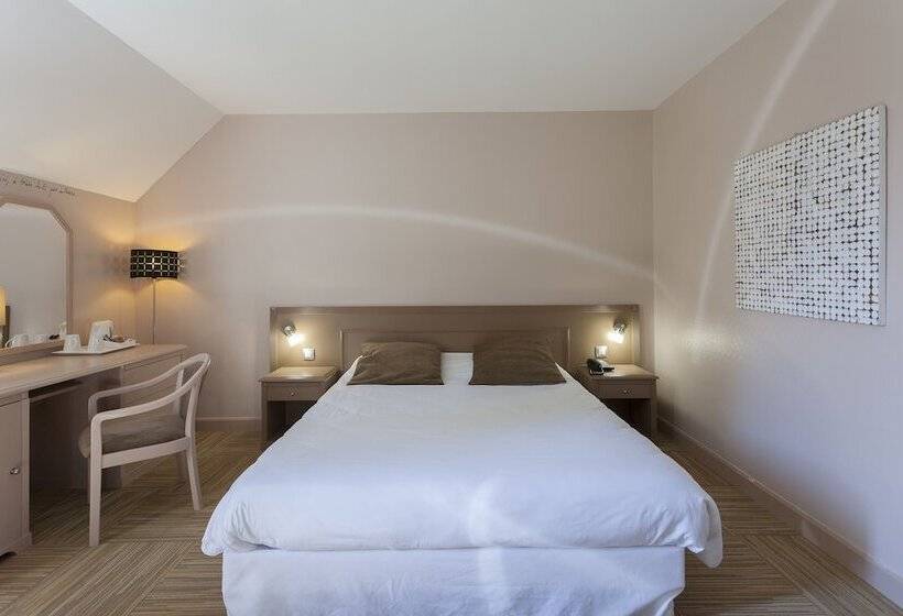 Номер Стандарт, Normandy Country Club