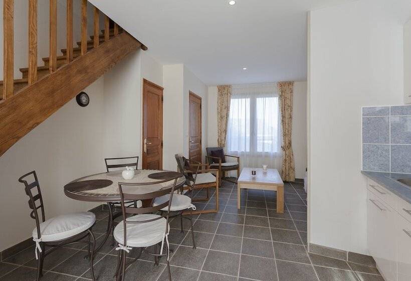 Апартаменты 2 Спальни, Normandy Country Club