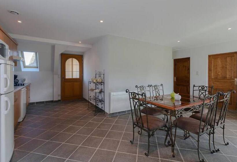 ３ベッドルームアパートメント, Normandy Country Club