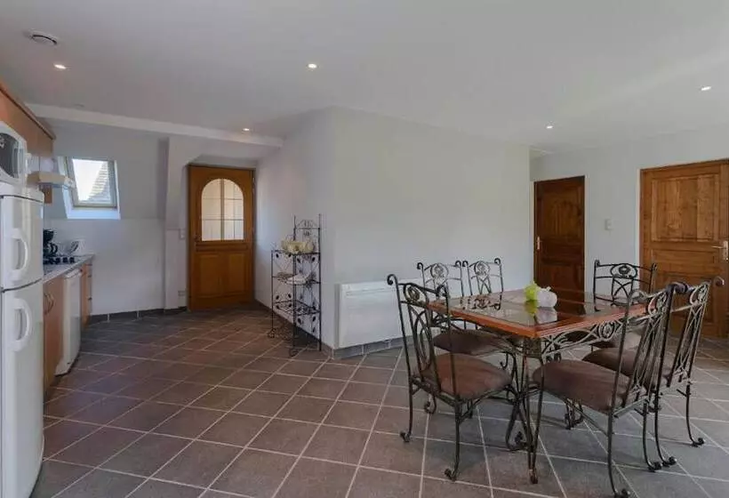 آپارتمان 3 خوابه, Normandy Country Club