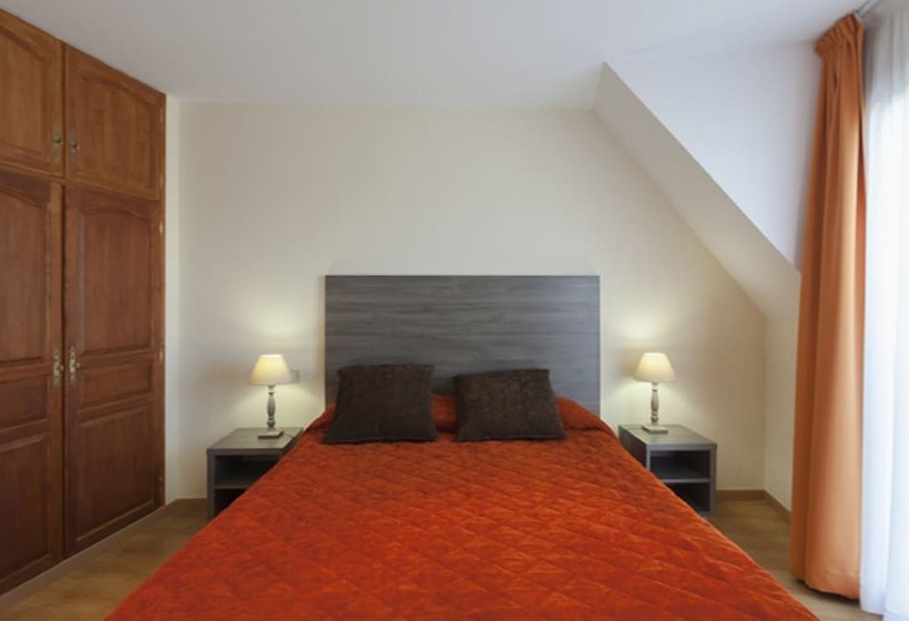 ３ベッドルームアパートメント, Normandy Country Club