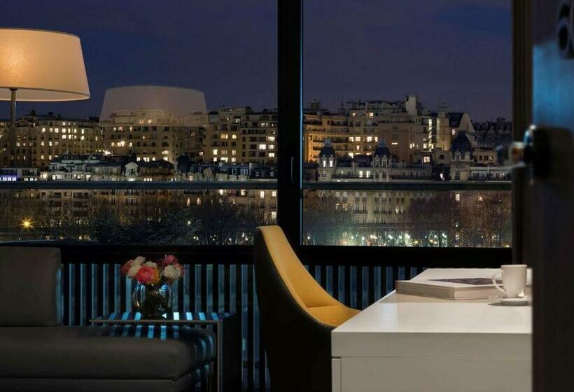 اتاق دلوکس با تخت کینگ و چشمانداز, Pullman Paris Tour Eiffel