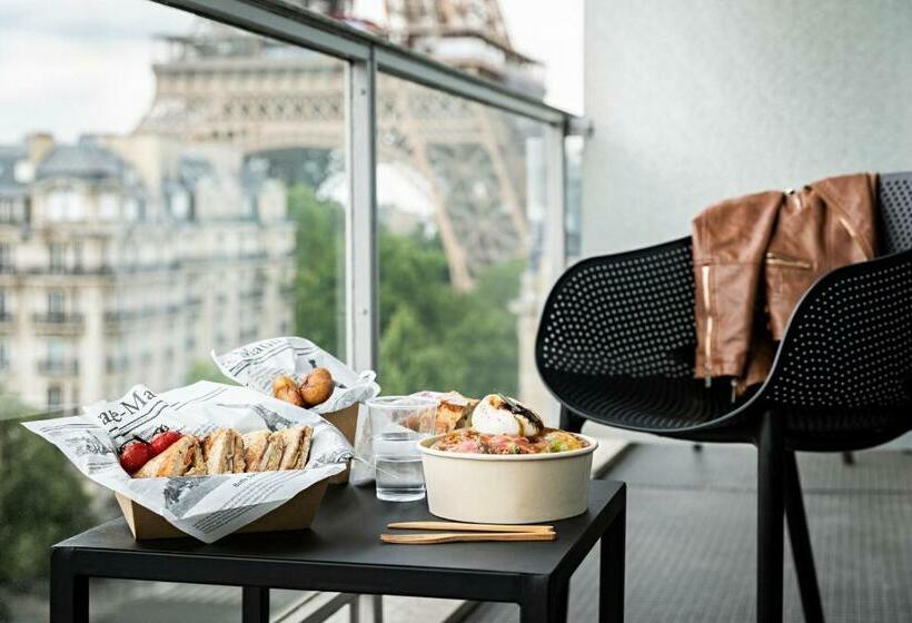 キングサイズベッド、ビュー付きデラックスルーム, Pullman Paris Tour Eiffel