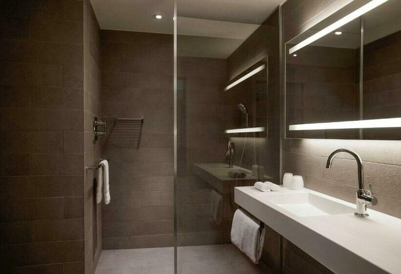 اتاق لوکس با چشمانداز, Pullman Paris Tour Eiffel