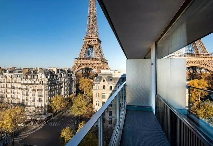 اتاق لوکس با چشم‌انداز, Pullman Paris Tour Eiffel