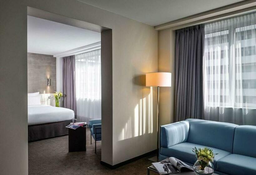 سوییت جونیور, Pullman Paris Tour Eiffel