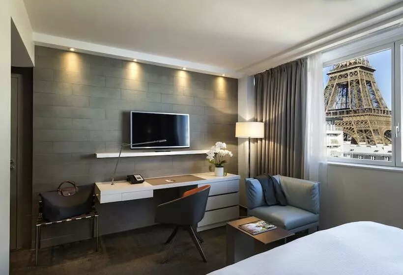 اتاق سوپریور با چشم‌انداز, Pullman Paris Tour Eiffel