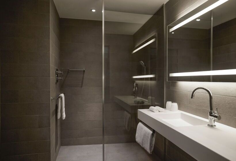 اتاق سوپریور با چشمانداز, Pullman Paris Tour Eiffel