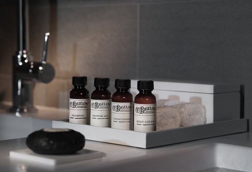 اتاق کلاسیک با چشمانداز باغ, Pullman Paris Tour Eiffel